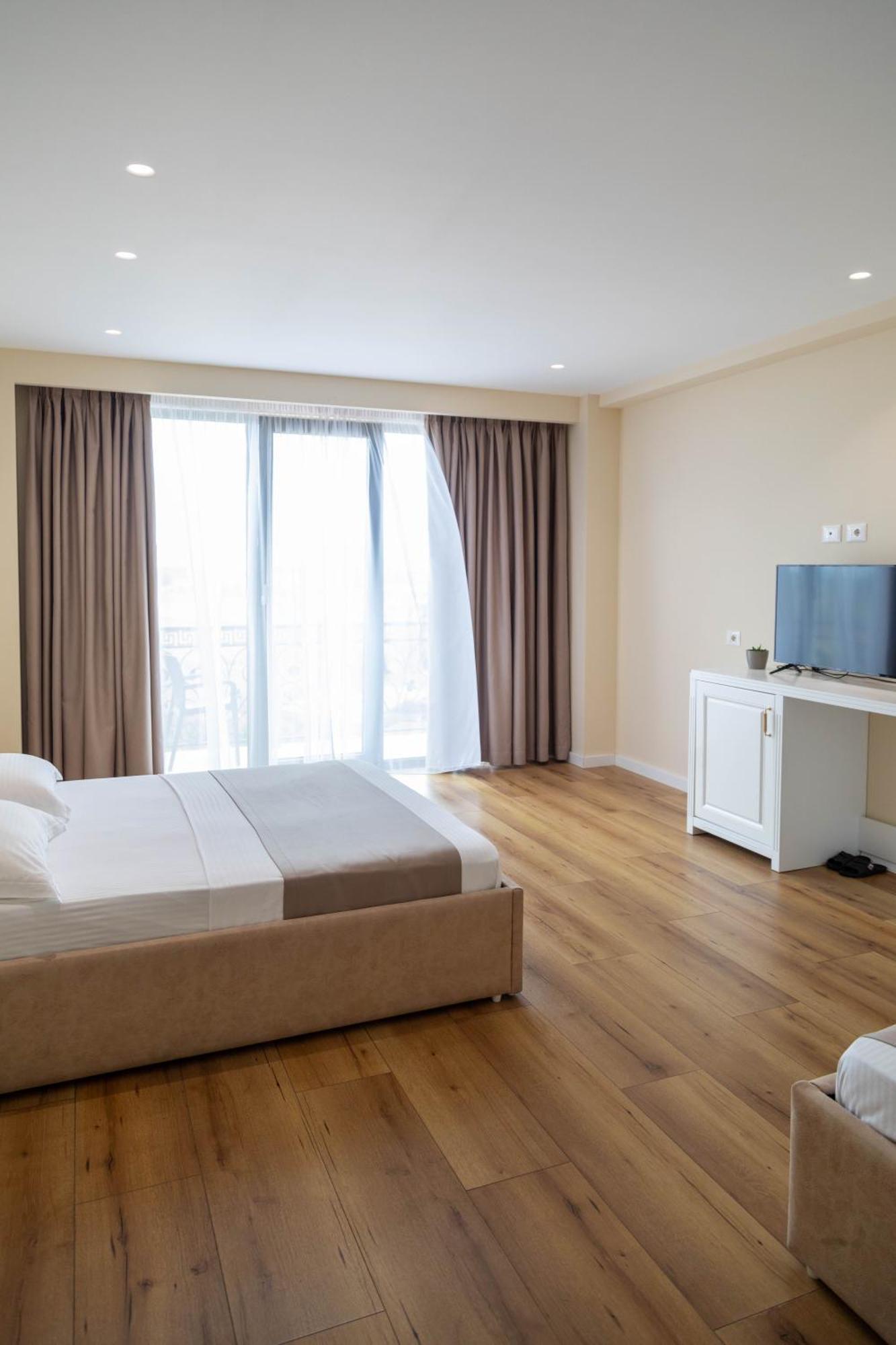 Te Aldo Hotel Kuraten Bagian luar foto