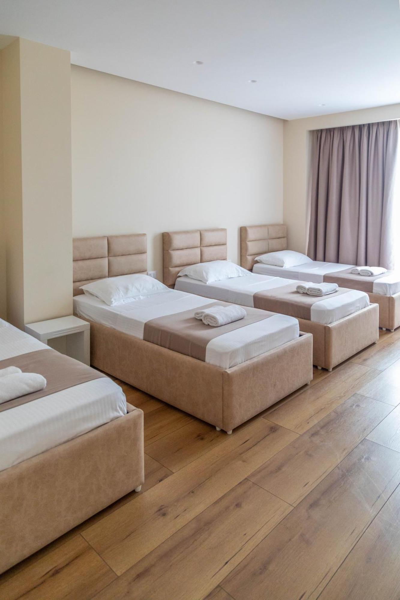 Te Aldo Hotel Kuraten Bagian luar foto